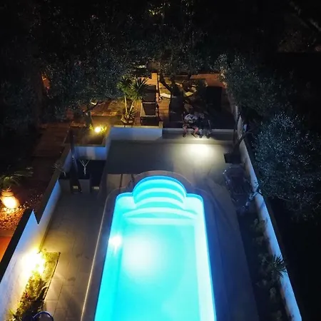 House Oliva With Private Pool And Large Garden Casa de Férias *