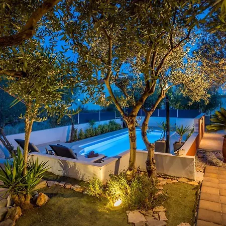 House Oliva With Private Pool And Large Garden Stari Grad (Hvar)