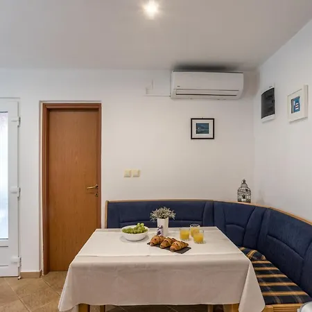 House Oliva With Private Pool And Large Garden * Stari Grad (Hvar)