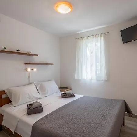 House Oliva With Private Pool And Large Garden Casa de Férias *